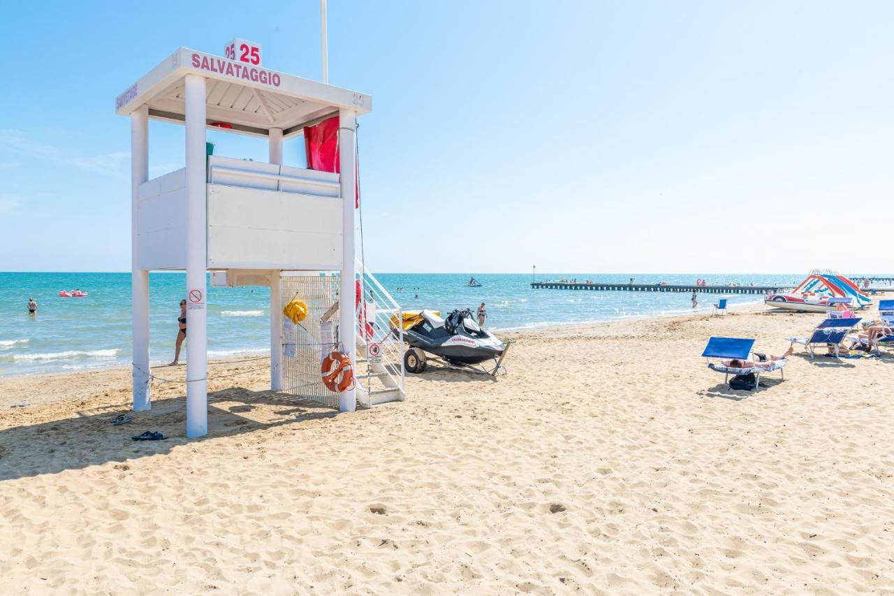 Zenith Apartment Lido di Jesolo Luaran gambar