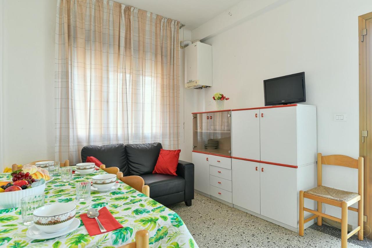 Zenith Apartment Lido di Jesolo Luaran gambar
