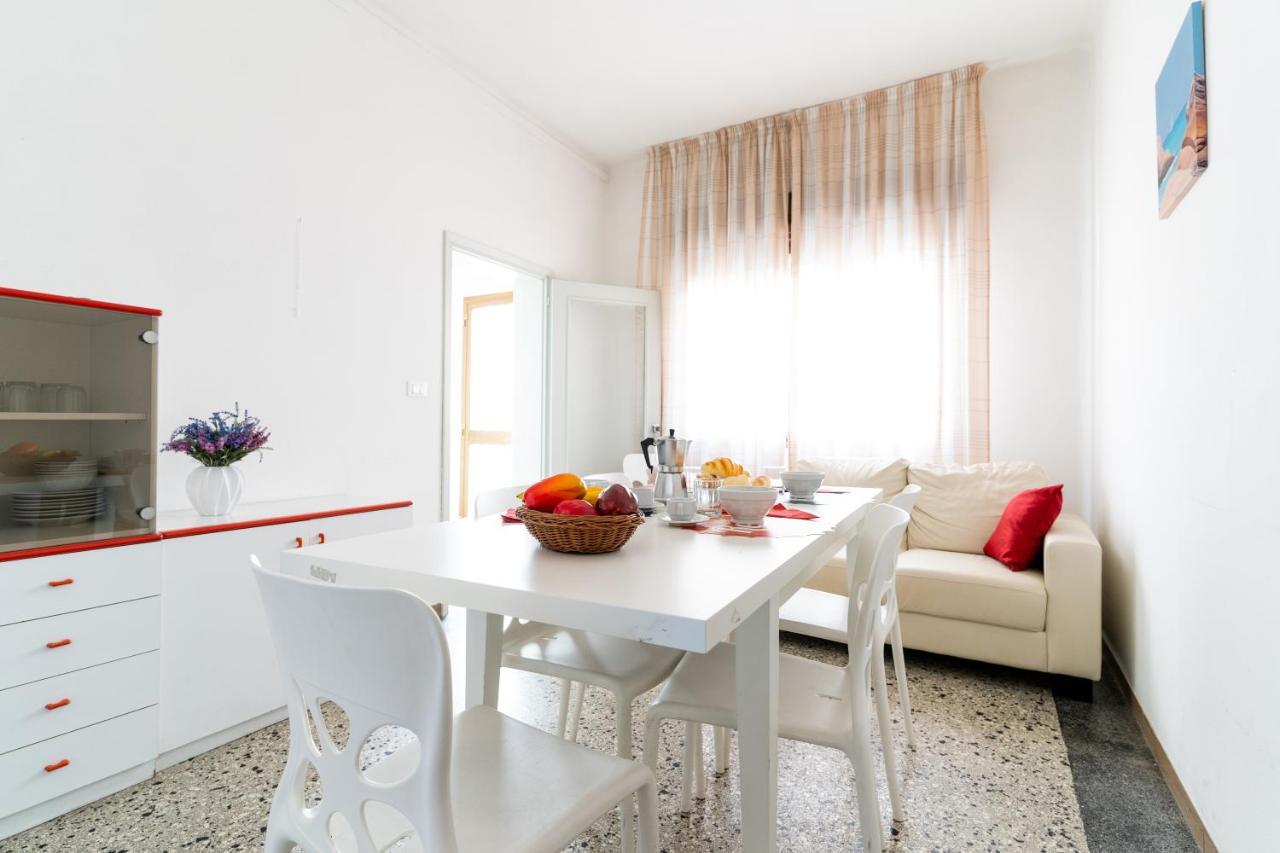 Zenith Apartment Lido di Jesolo Luaran gambar