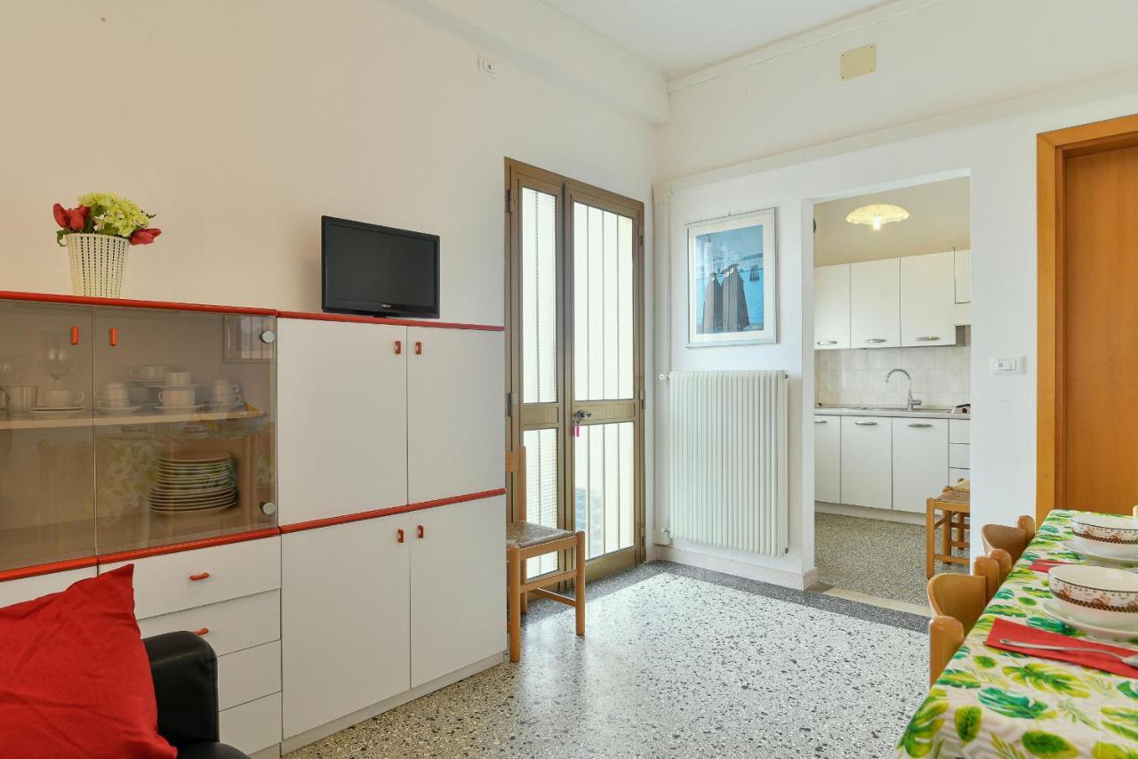 Zenith Apartment Lido di Jesolo Luaran gambar